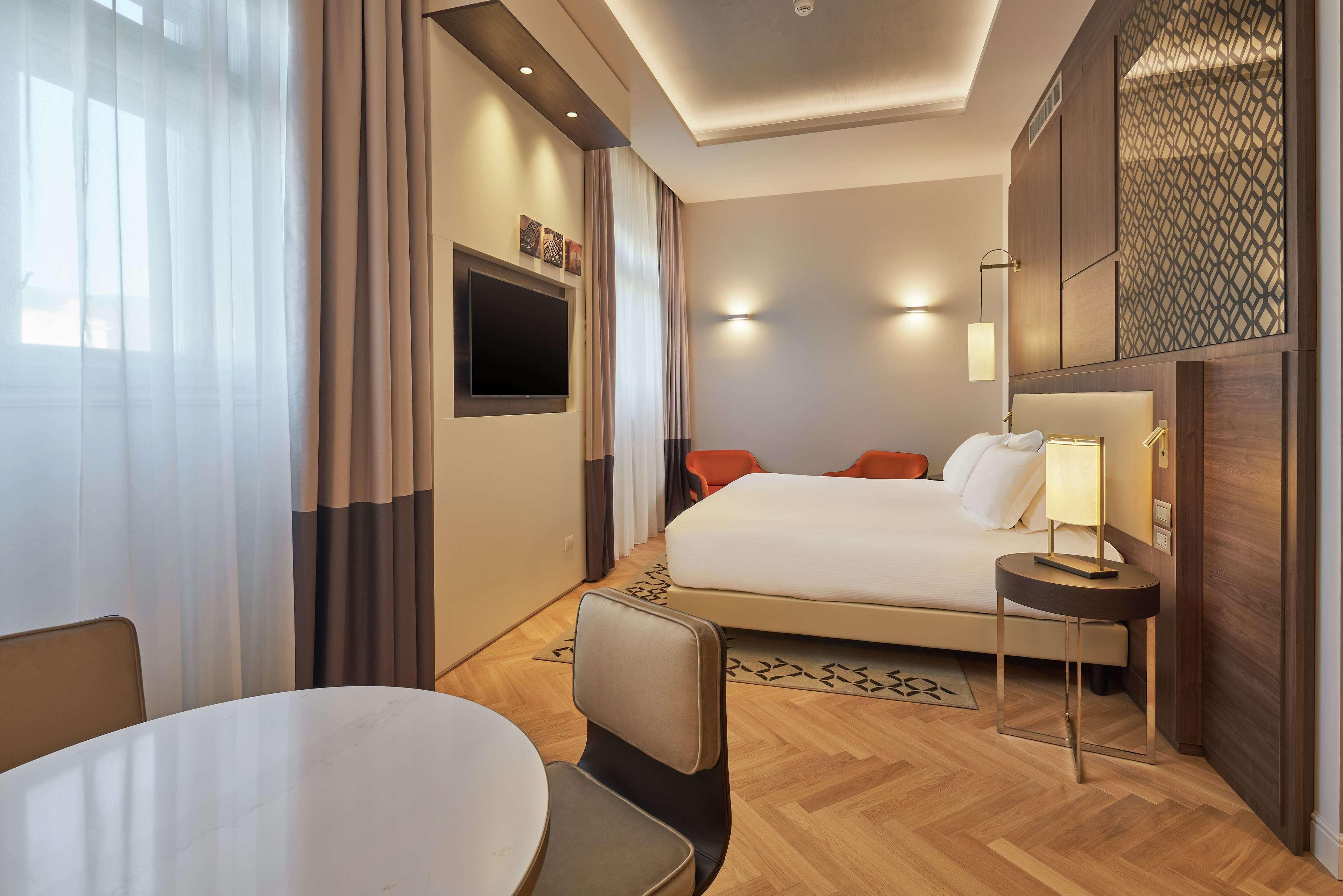 Doubletree By Hilton Trieste Esterno foto