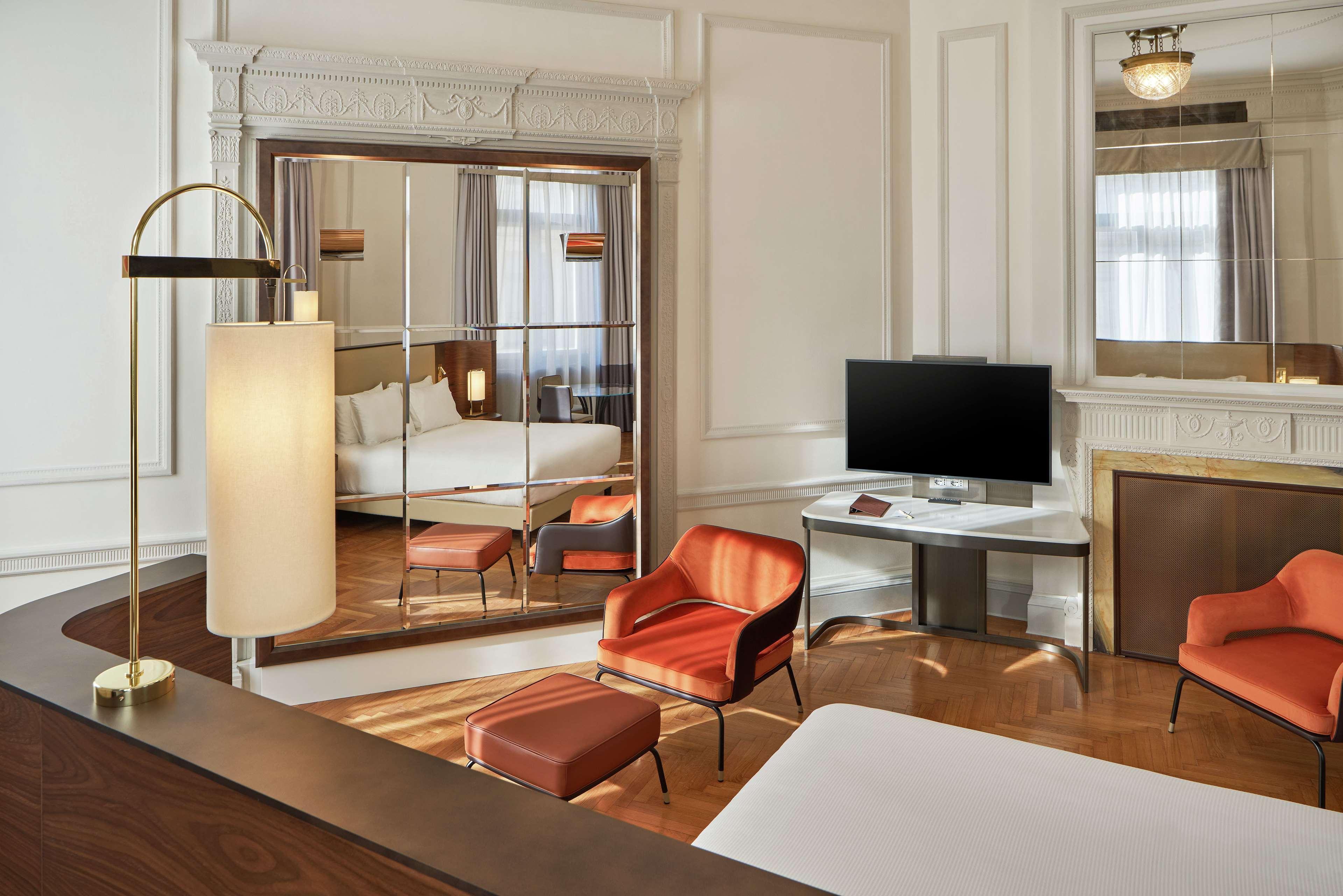 Doubletree By Hilton Trieste Esterno foto