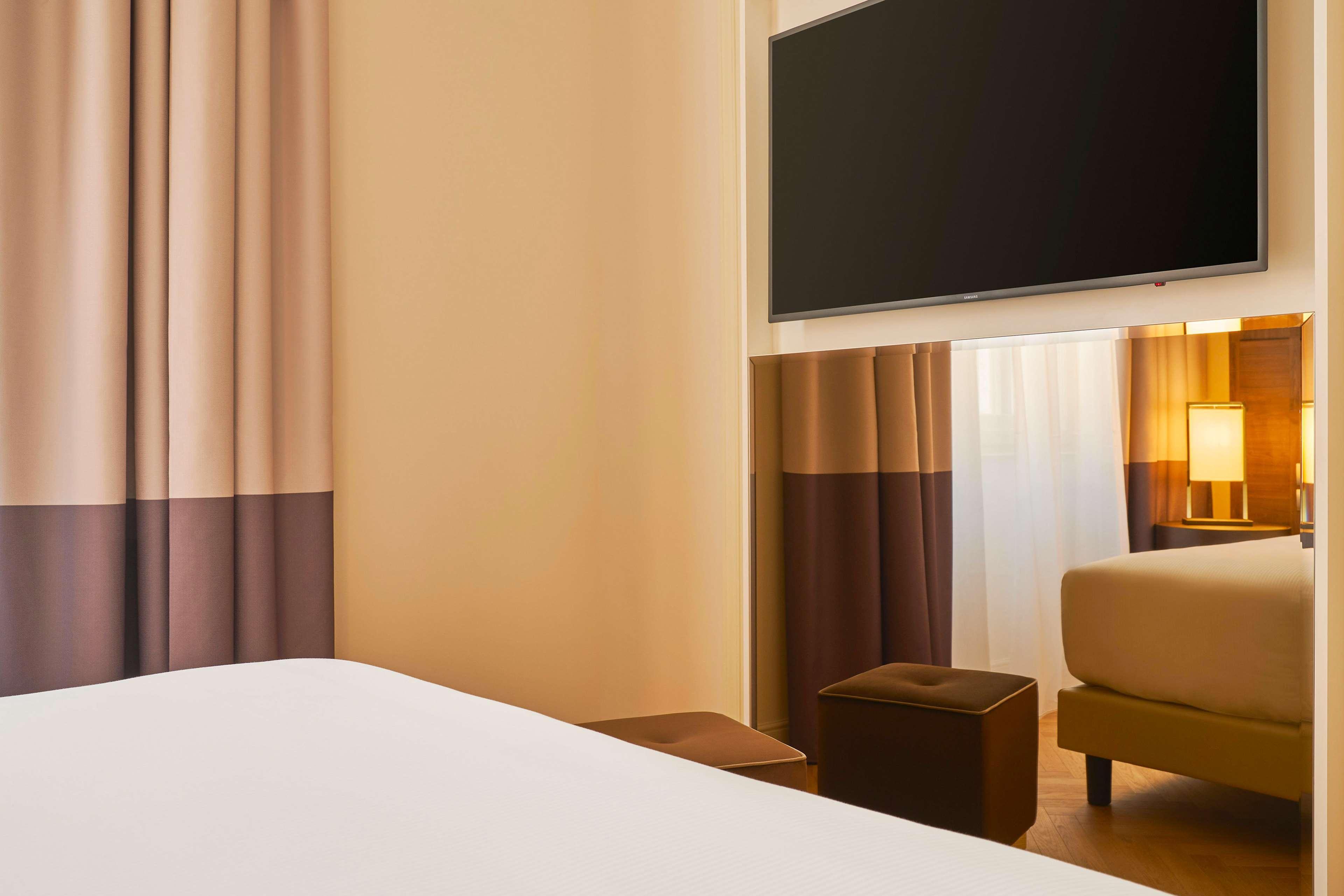 Doubletree By Hilton Trieste Esterno foto