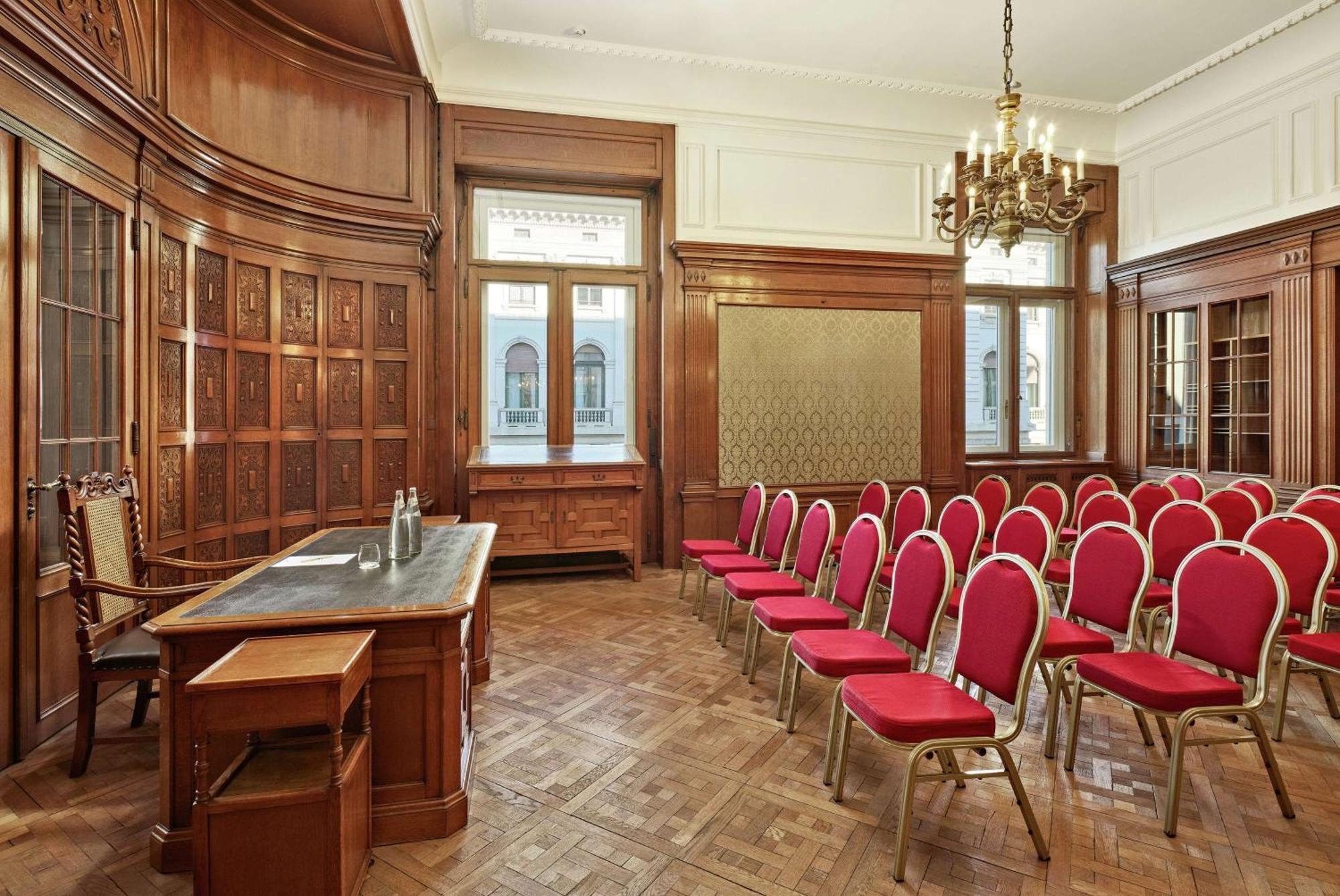 Doubletree By Hilton Trieste Esterno foto