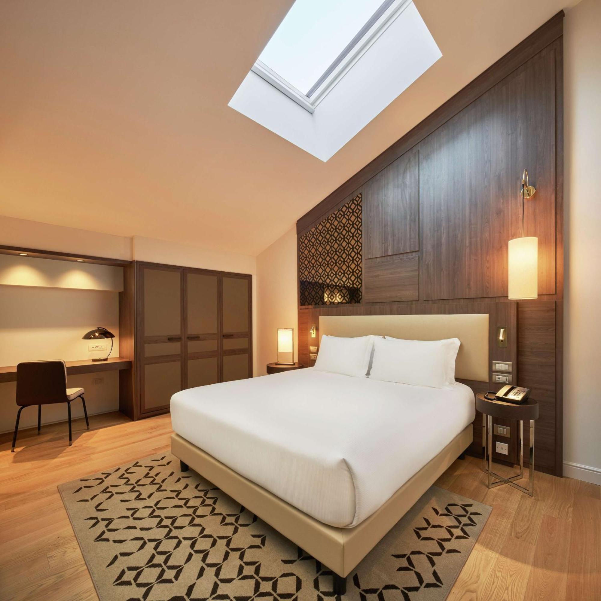 Doubletree By Hilton Trieste Esterno foto