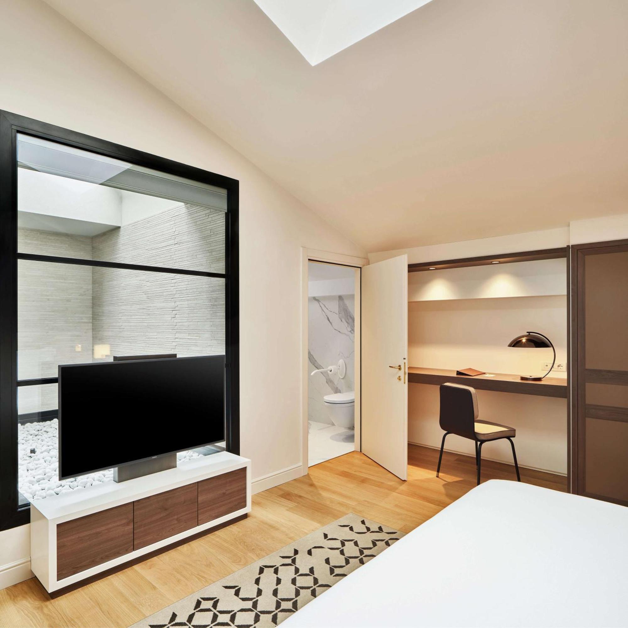 Doubletree By Hilton Trieste Esterno foto