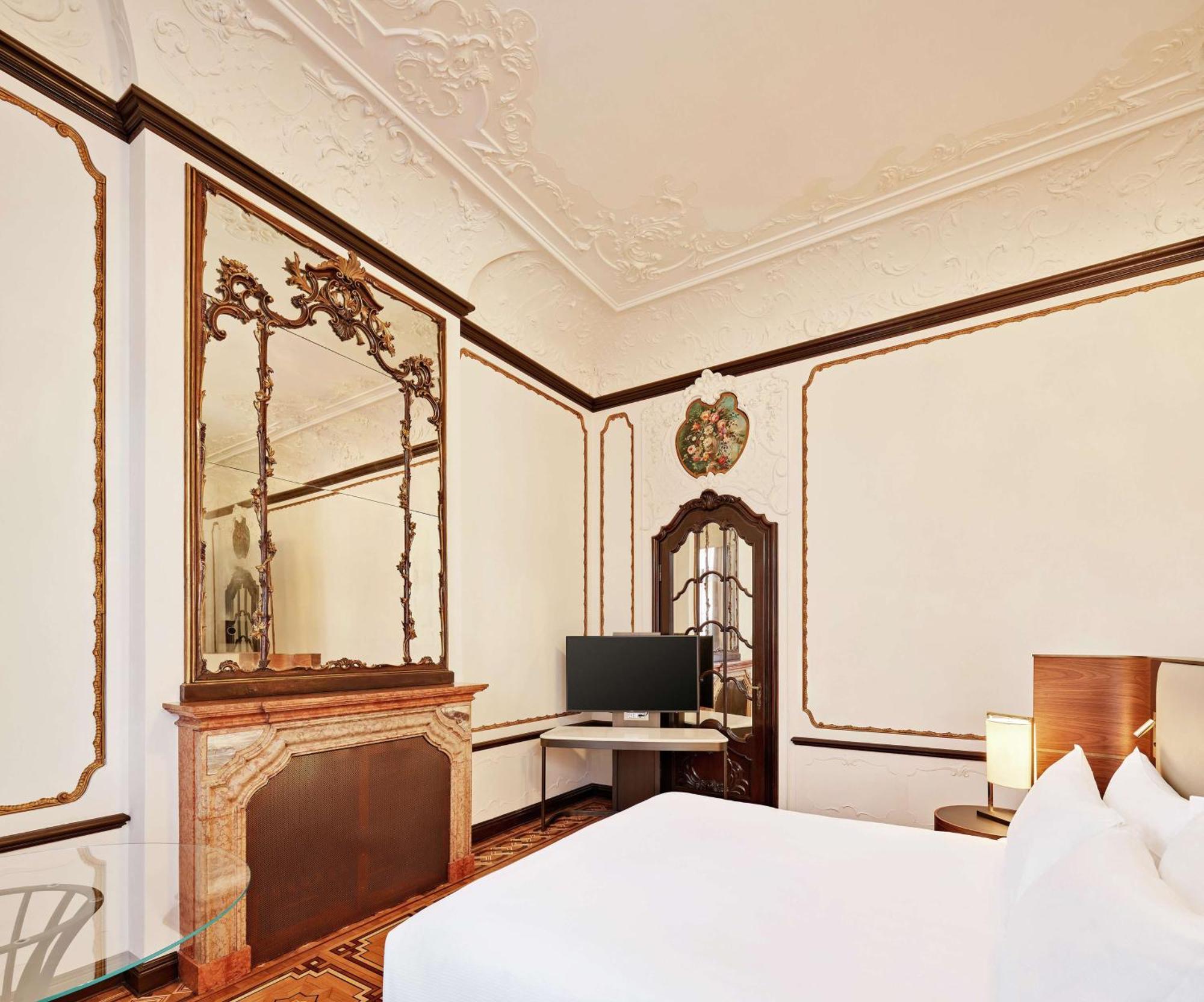 Doubletree By Hilton Trieste Esterno foto