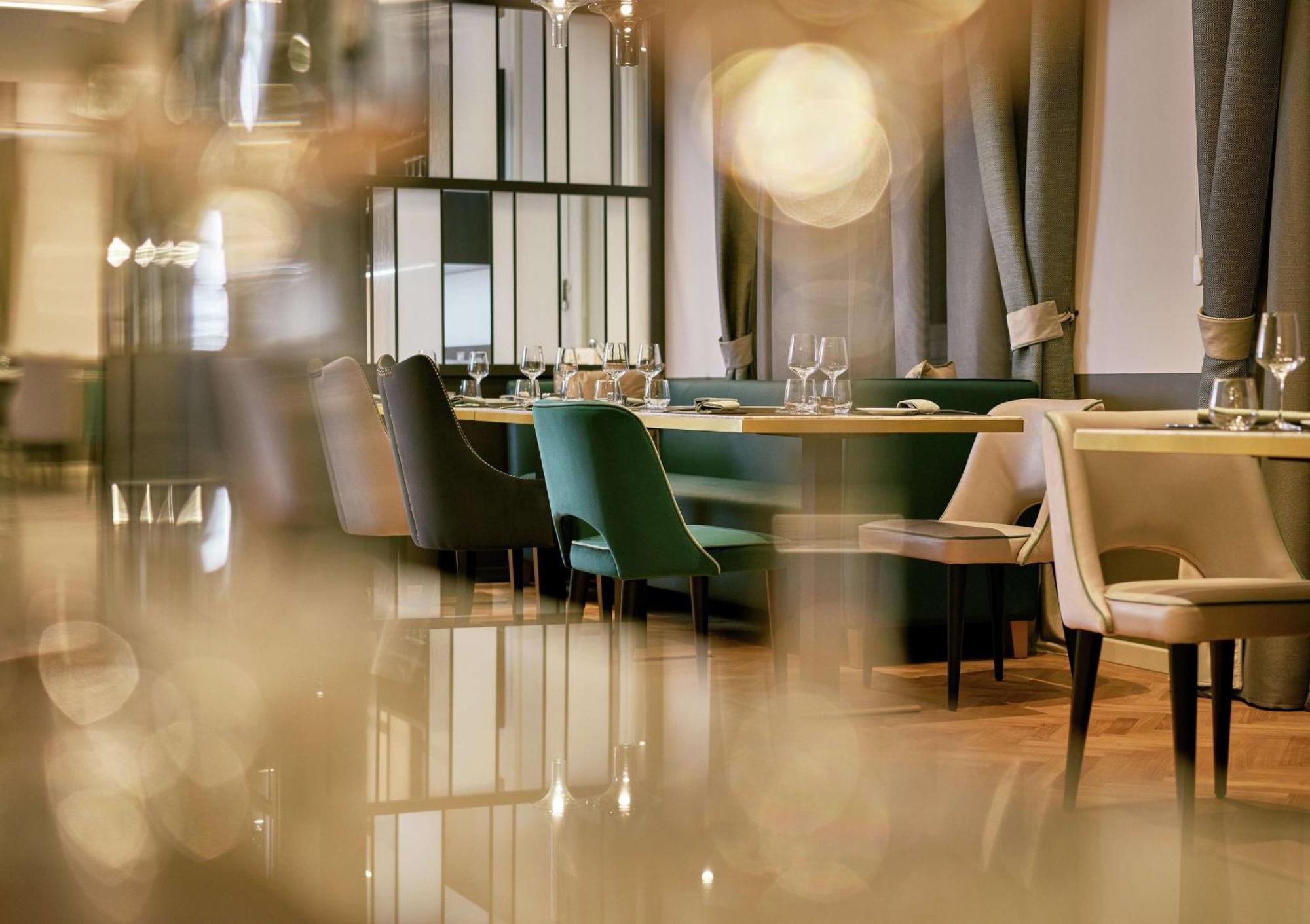 Doubletree By Hilton Trieste Esterno foto