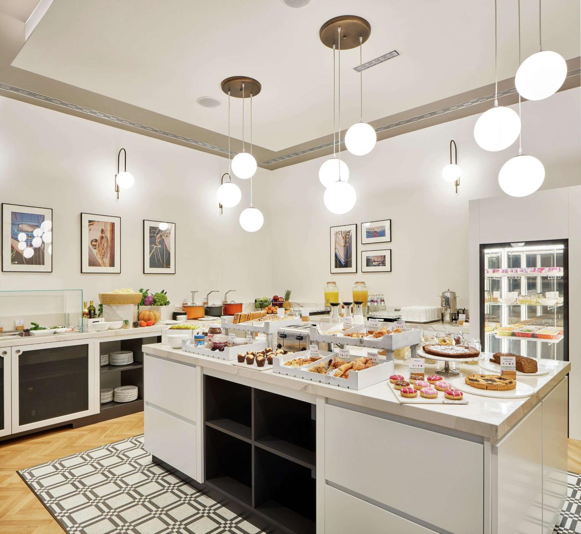 Doubletree By Hilton Trieste Esterno foto