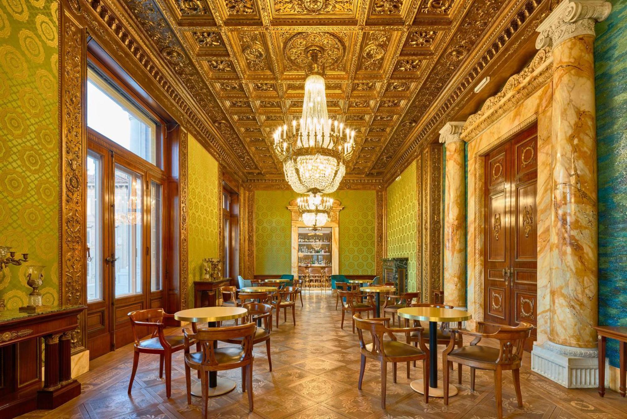 Doubletree By Hilton Trieste Esterno foto